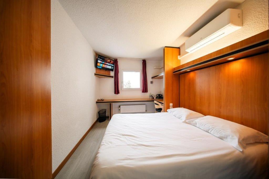 Évreux Brit Hotel La Bonne Etape מראה חיצוני תמונה