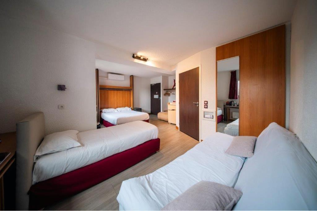Évreux Brit Hotel La Bonne Etape מראה חיצוני תמונה