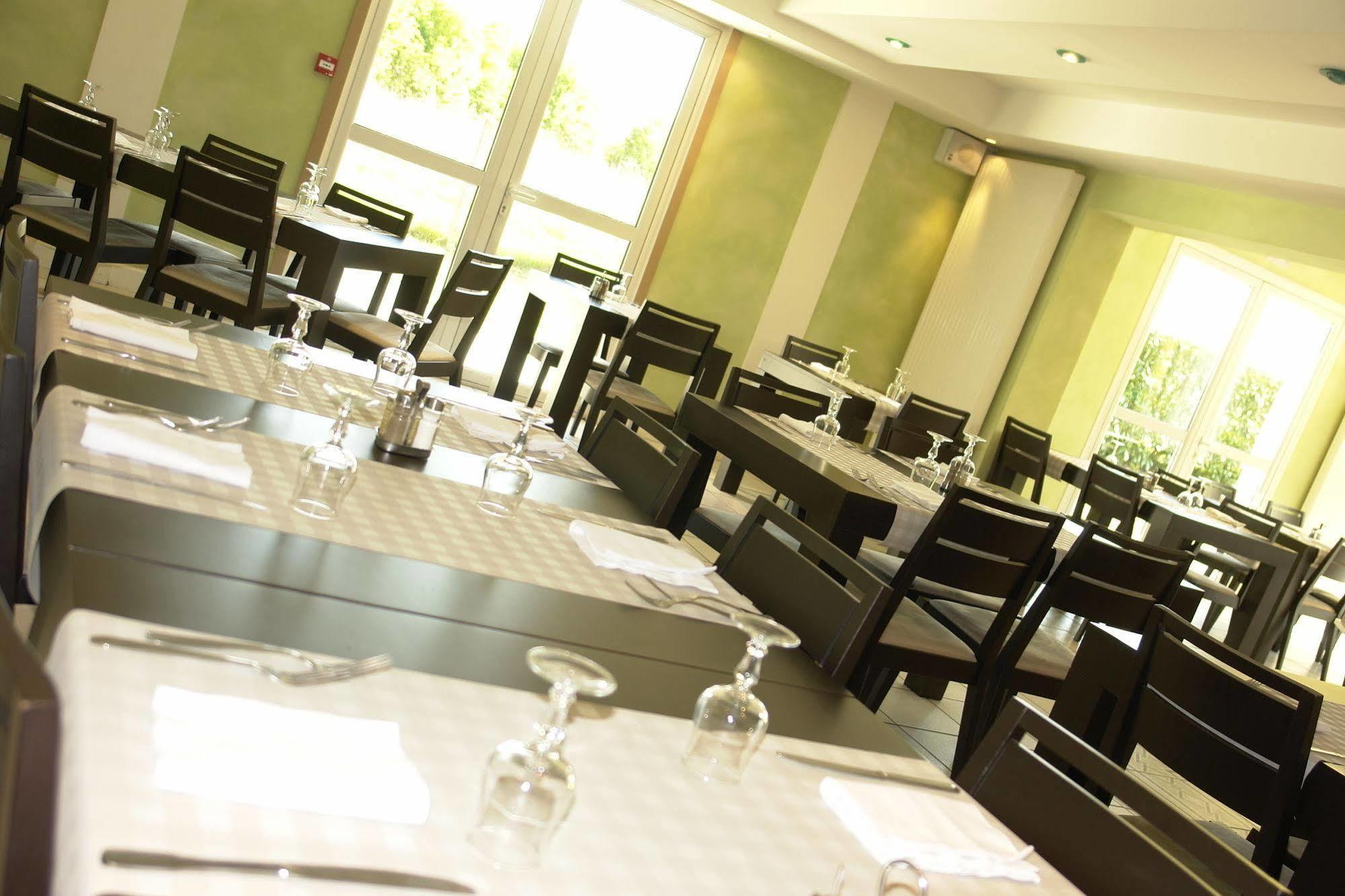 Évreux Brit Hotel La Bonne Etape מראה חיצוני תמונה