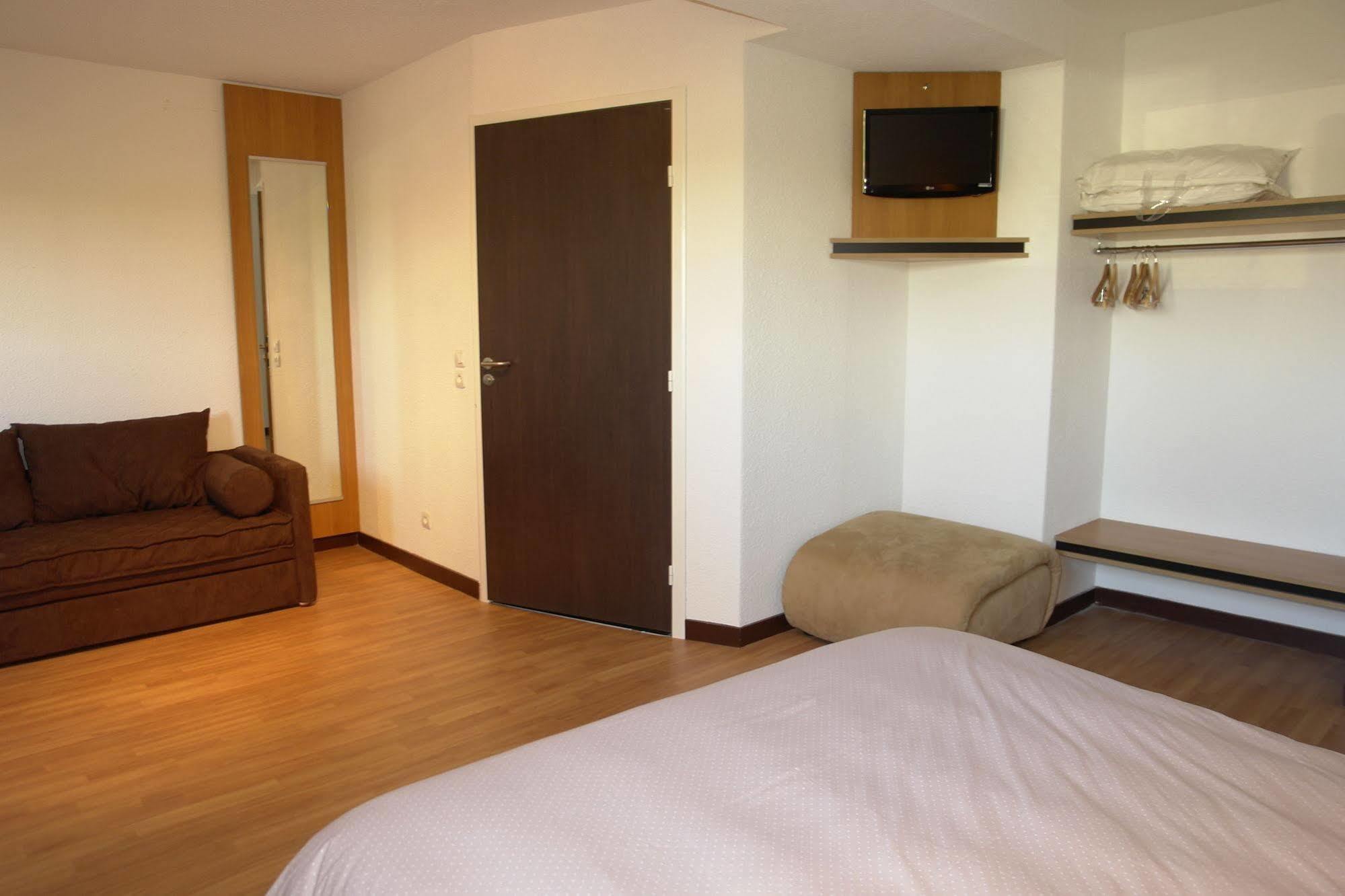 Évreux Brit Hotel La Bonne Etape מראה חיצוני תמונה